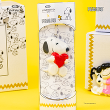 Carica l'immagine nel visualizzatore di Gallery, Snoopy col cuore magnete