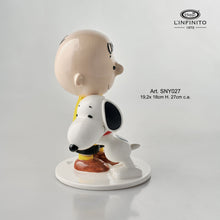 Carica l'immagine nel visualizzatore di Gallery, Statuina Charlie Brown e Snoopy